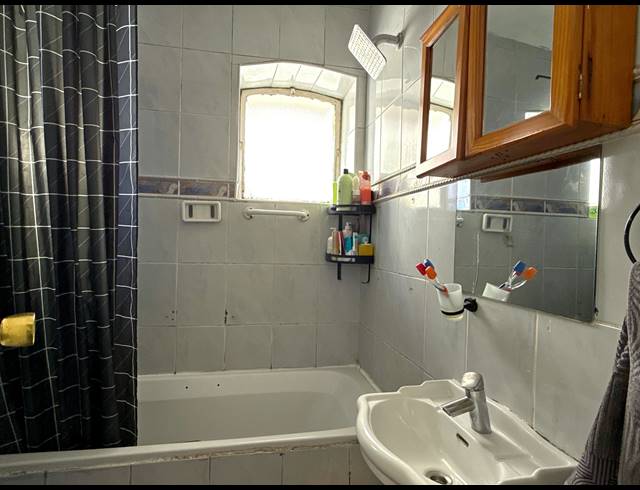 2.5 BEDROOM APARTMENT FOR SALE IN SOUTH BEACH